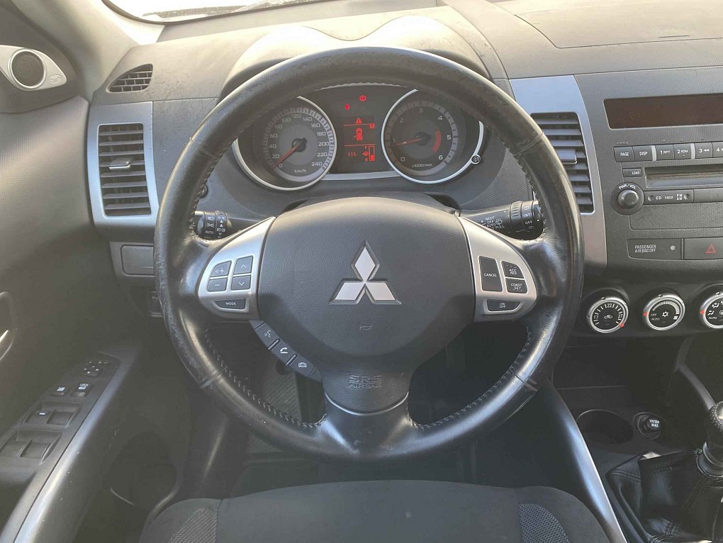 Mitsubishi Outlander 2.2d  4x4, 7míst