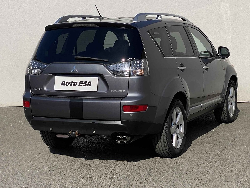 Mitsubishi Outlander 2.2d  4x4, 7míst