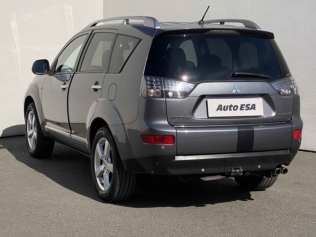 Mitsubishi Outlander 2.2d  4x4, 7míst