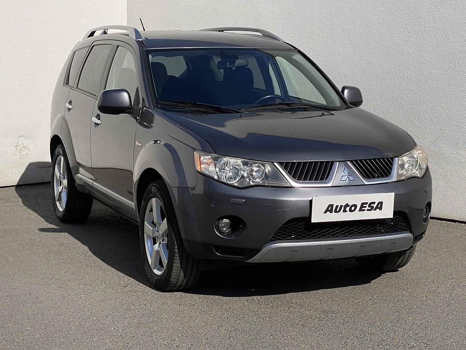 Mitsubishi Outlander 2.2d  4x4, 7míst