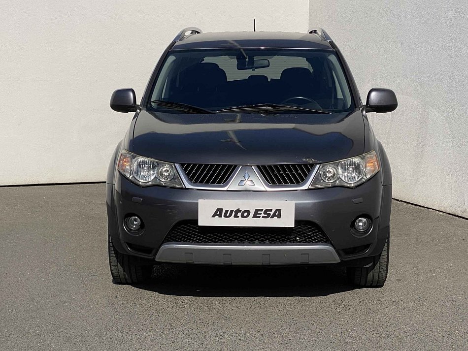 Mitsubishi Outlander 2.2d  4x4, 7míst