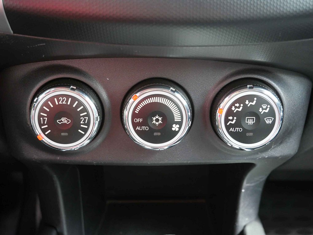 Peugeot 4007 2.2 HDi  4x4, 7míst