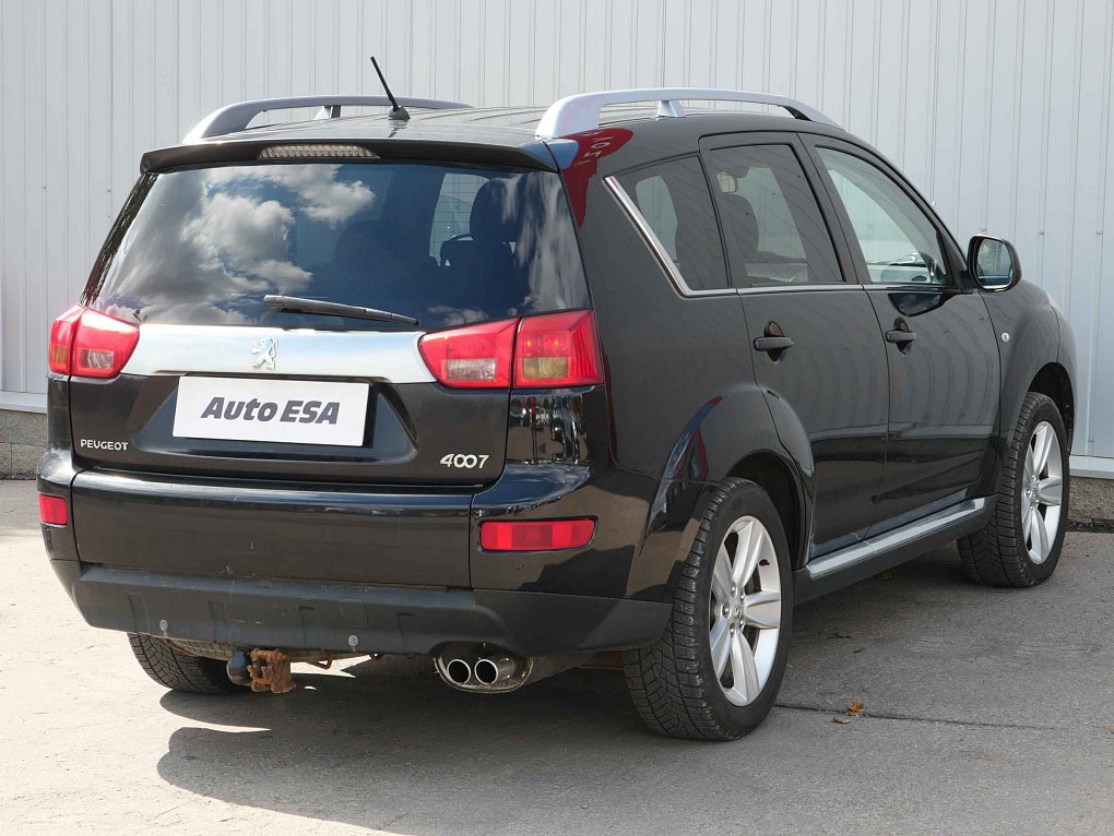 Peugeot 4007 2.2 HDi  4x4, 7míst