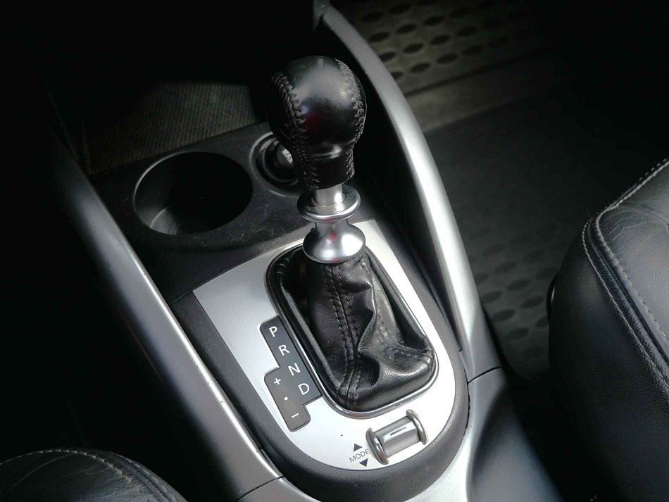 Peugeot 4007 2.2 HDi  4x4, 7míst