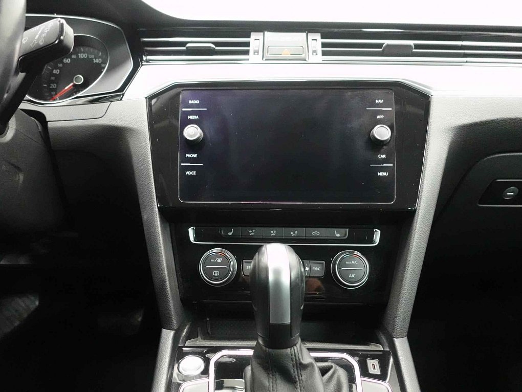 Volkswagen Passat 2.0TDi 