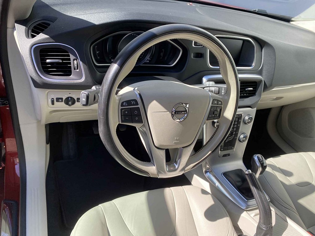 Volvo V40 2.0 D2 
