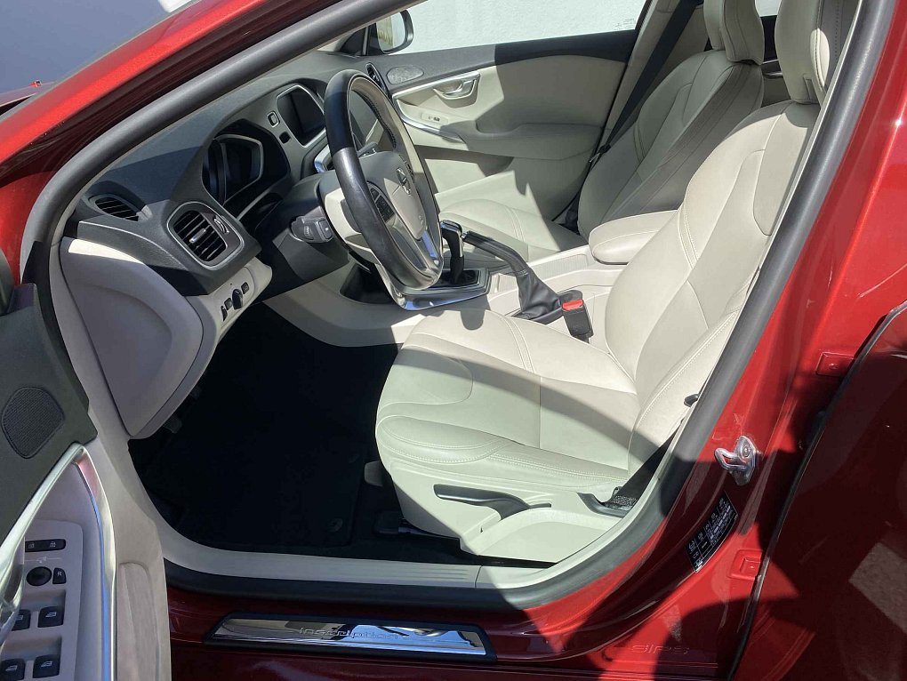 Volvo V40 2.0 D2 