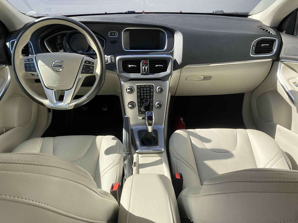 Volvo V40 2.0 D2 