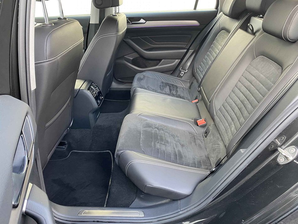 Volkswagen Passat 1.6 TDi Elegance