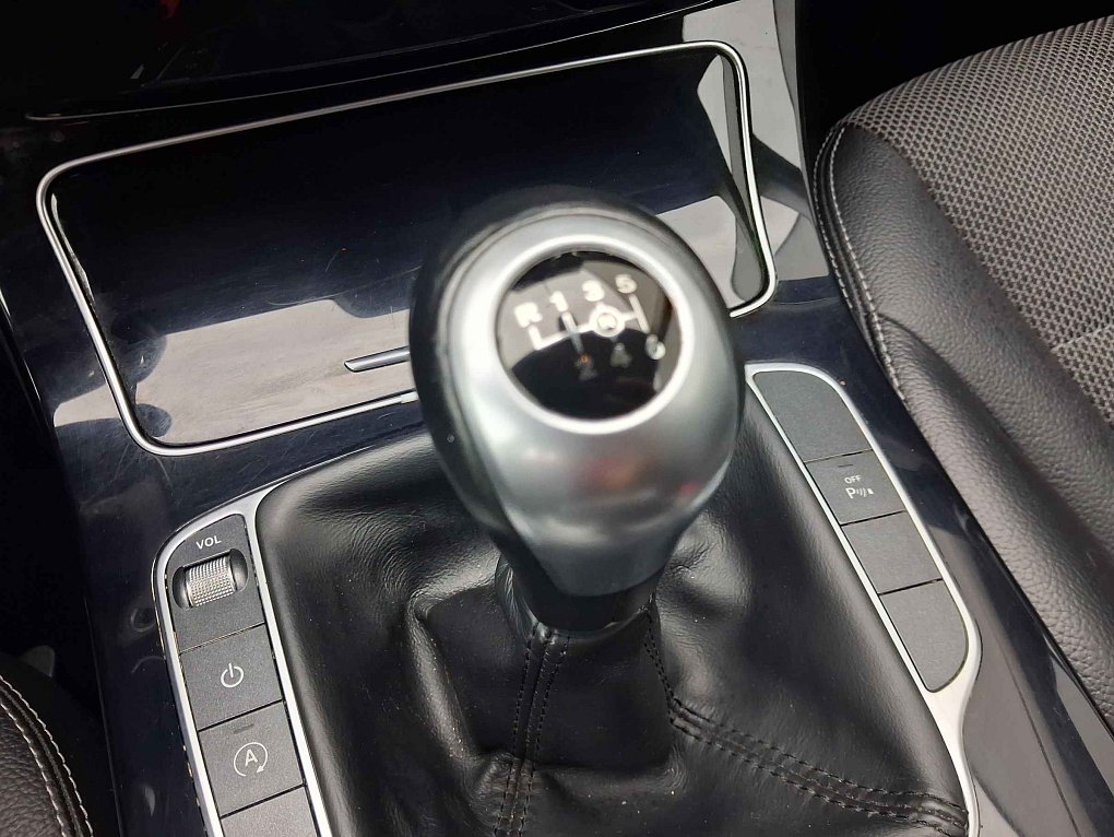 Mercedes-Benz Třída C 2.0 i Avantgarde C200