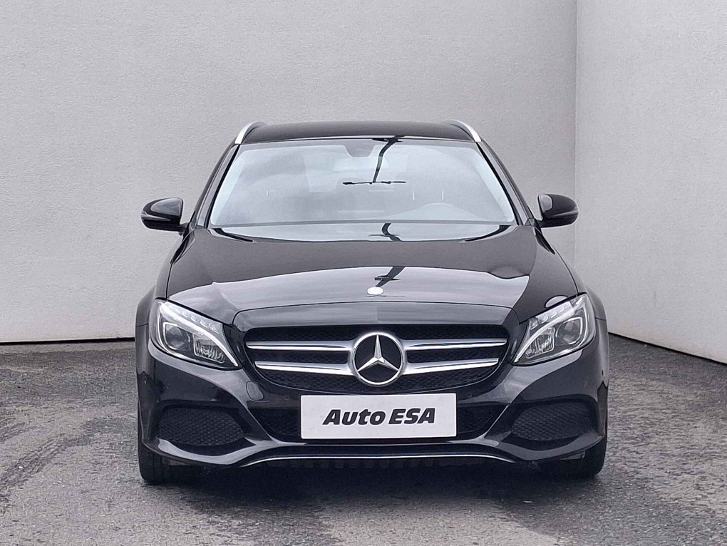Mercedes-Benz Třída C 2.0 i Avantgarde C200