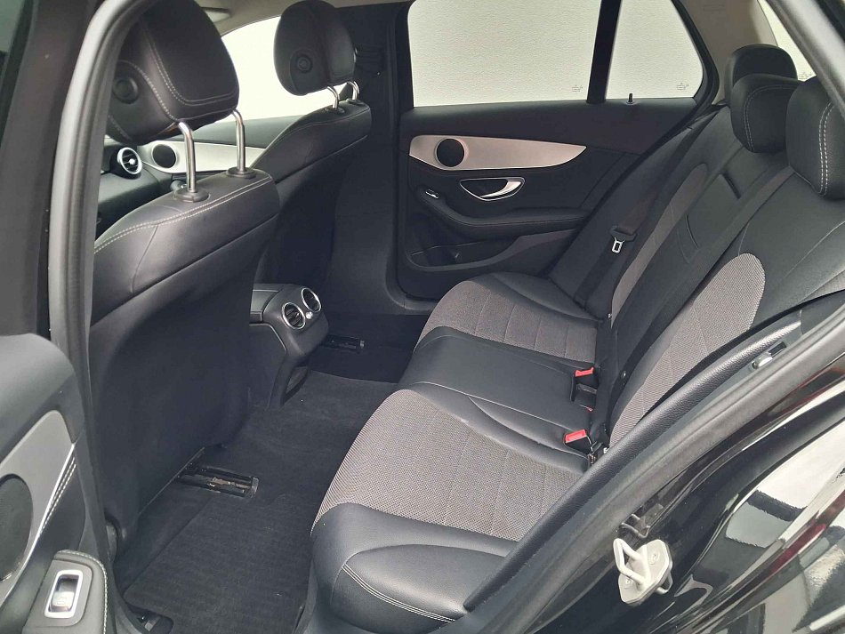 Mercedes-Benz Třída C 2.0 i Avantgarde C200