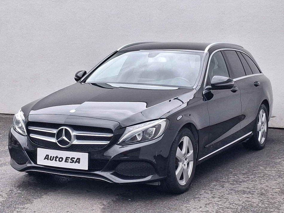 Mercedes-Benz Třída C 2.0 i Avantgarde C200