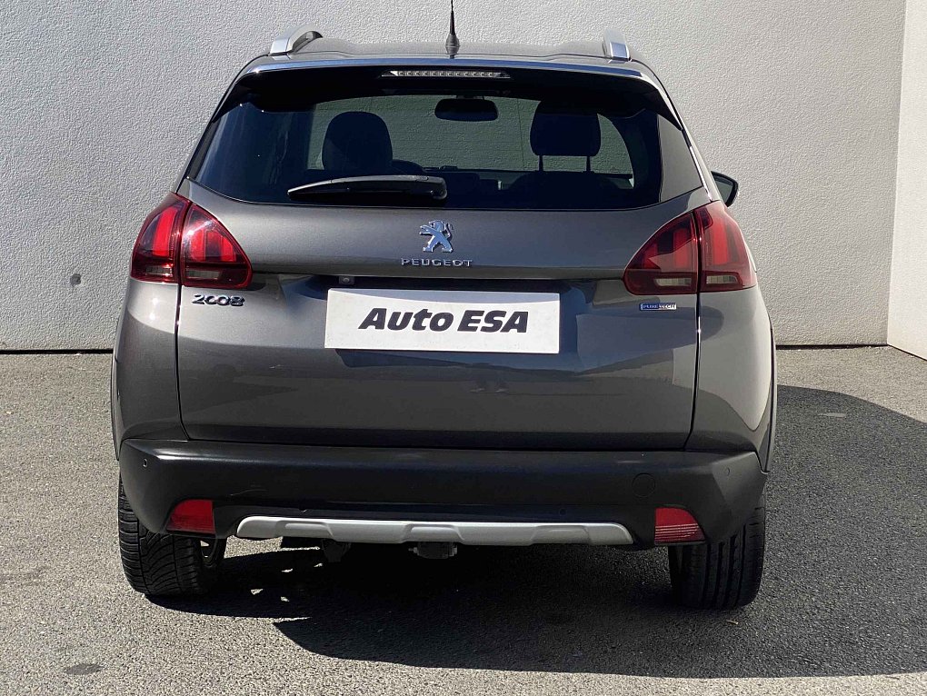 Peugeot 2008 1.2 PT Crossway