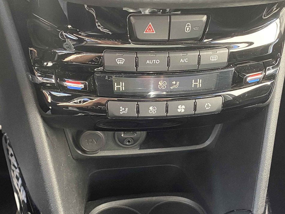 Peugeot 2008 1.2 PT Crossway