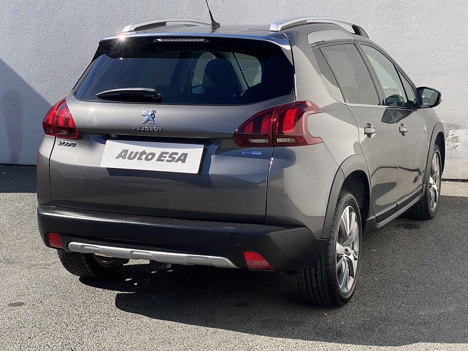 Peugeot 2008 1.2 PT Crossway