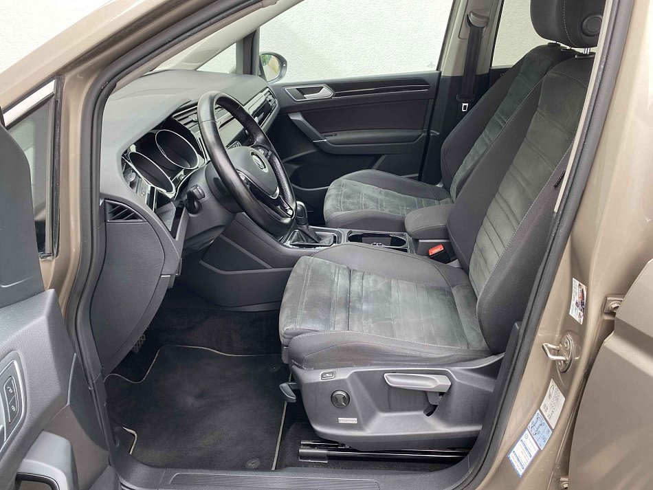 Volkswagen Touran 2.0TDi 