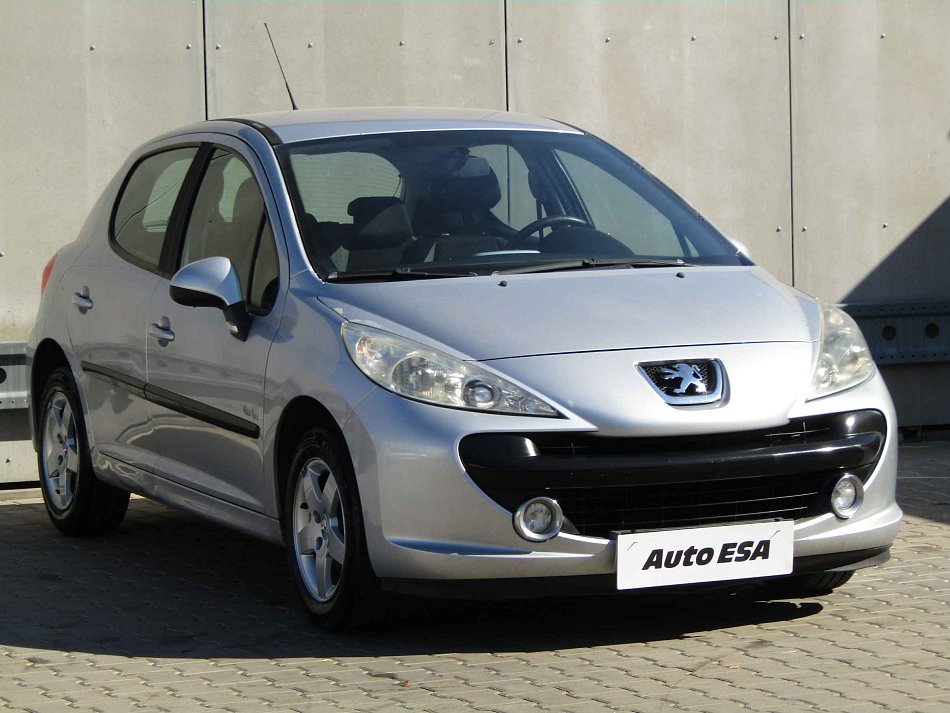 Peugeot 207 1.4 i 
