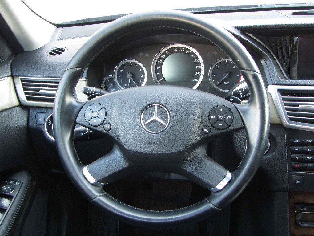 Mercedes-Benz Třída E 3.0 CDi Elegance E 350 4Matic