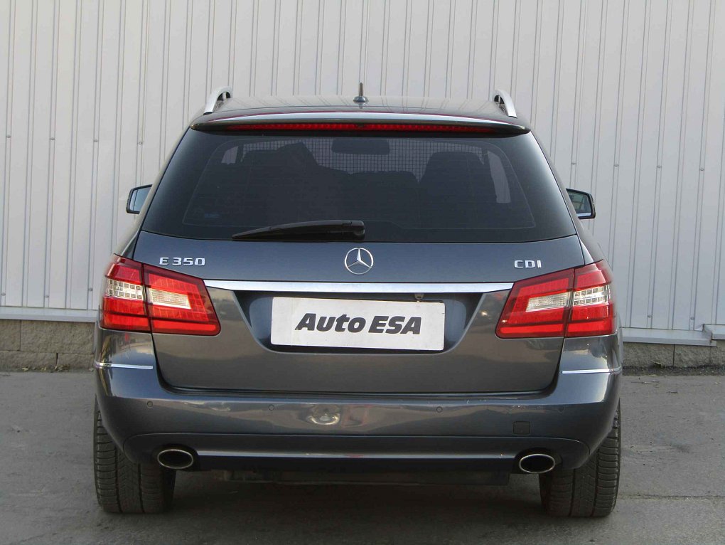 Mercedes-Benz Třída E 3.0 CDi Elegance E 350 4Matic