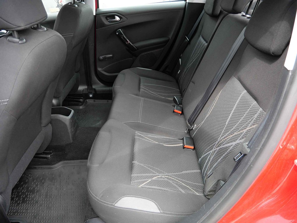 Peugeot 208 1.2 PT 