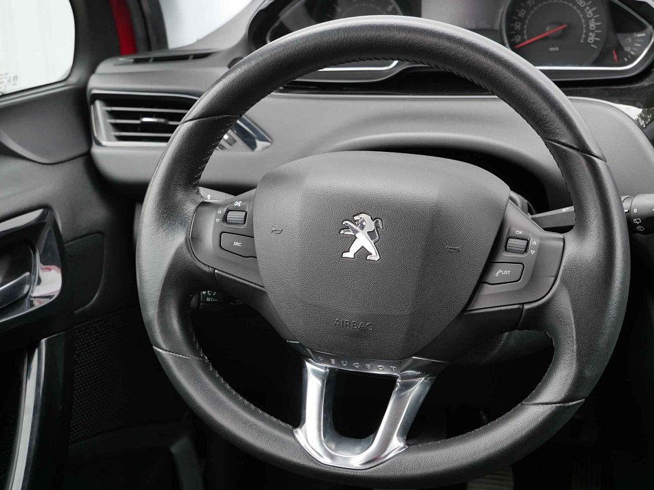 Peugeot 208 1.2 PT 